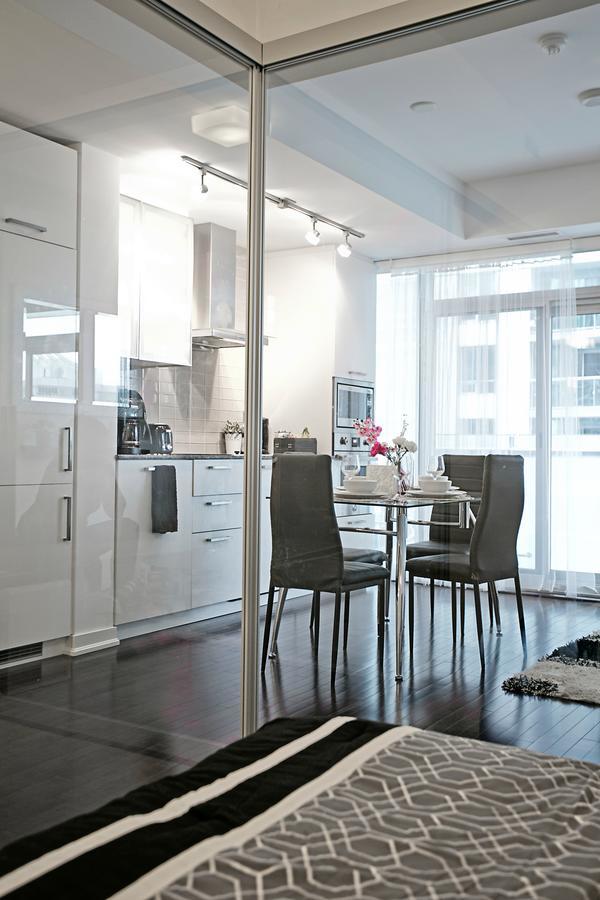 Royal Stays Condominiums - Upscale Downtown Suites Toronto Eksteriør bilde