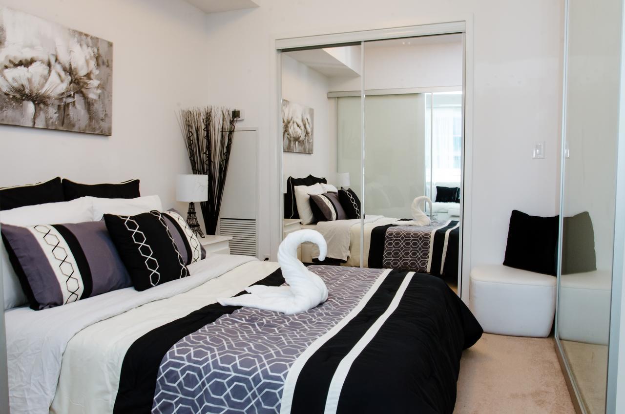 Royal Stays Condominiums - Upscale Downtown Suites Toronto Eksteriør bilde
